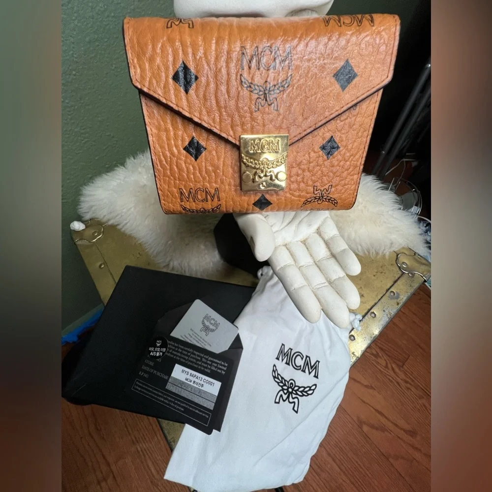 MCM Tracy Flap Envelope style Wallet/Tri-Fold Small Cognac Full set Like new